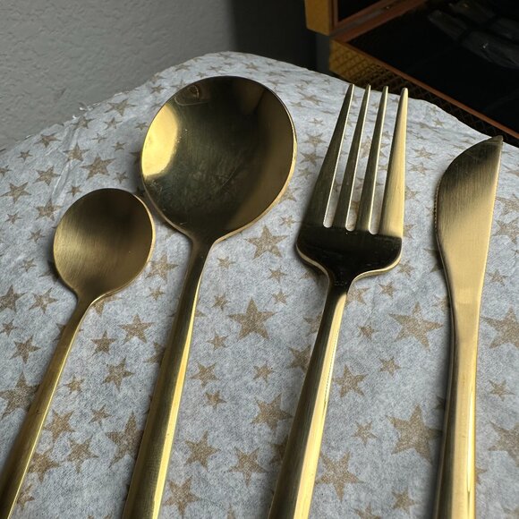 NEW Tableware Box Set - Picture 3 of 9